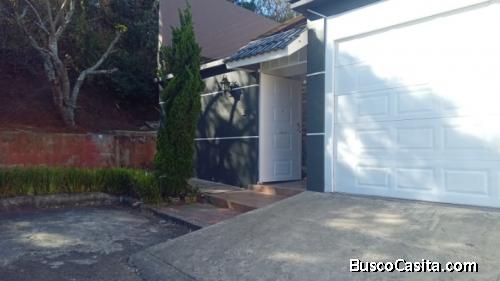 Casa en Renta en Hacienda Real Zona 16