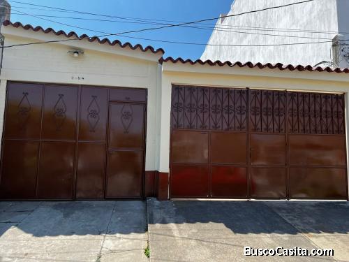 RENTO CASA EN RESIDENCIAL EL ROSARIO ZONA 3 DE MIXCO