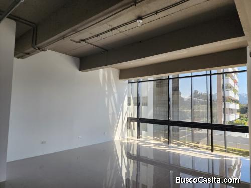 OFICINA PARA ESTRENAR EN RENTA EN ZONA 14MUNDO INMOBILIARIO