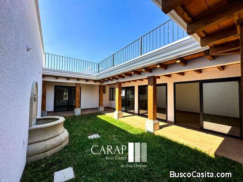 Terreno de 10m*30m estilo colonial de 250m2 de construcción en San Miguel Duenas