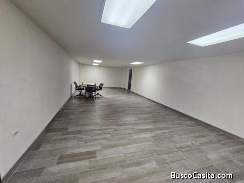 Rento Local comercial en Segundo Nivel, excelente ubicación, Zona 14