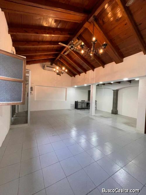 Local Comercial en renta en el centro de #AntiguaGuatemala
