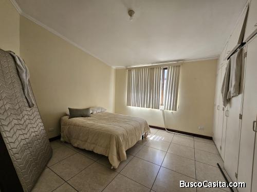 CASA EN RENTA SOBRE AVENIDA DE ALTA AFLUENCIA ZONA 11