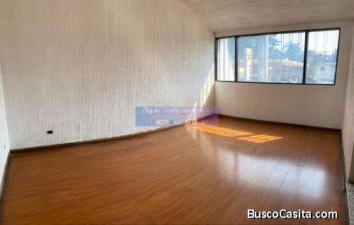 Casa para Oficina en Alquiler Zona 10, 9 Ambientes, 7 Parqueos, US$2,300