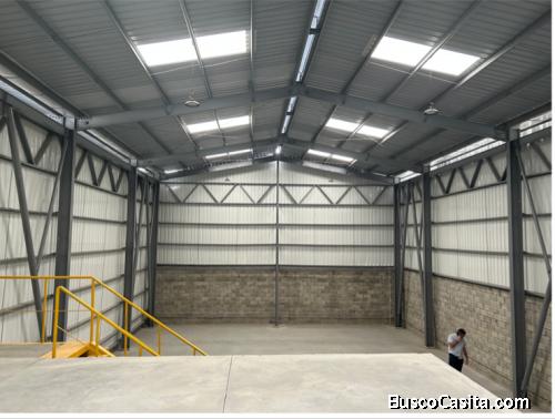 Ofibodega en renta, en km. 18 ruta a Villa Canales