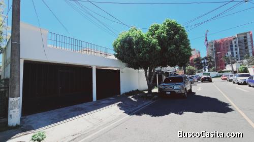 CityMax-Advance Vende Casa en la exclusiva Zona 11, Loma Linda Mariscal!