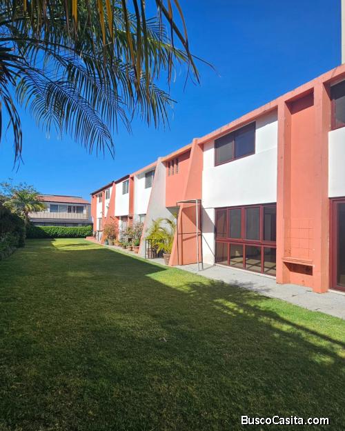 Town House en Alquiler Z.15 VH2  Dentro de Condominio 