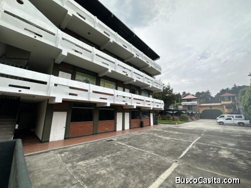 EN RENTA EDIFICIO COMERCIAL EN SAN LUCAS SACATEPEQUEZ 
