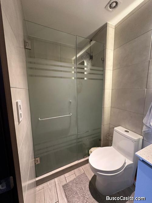 Lindo apartamento a dos cuadras de boulevard Los Próceres zona 10