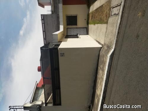 Vendo casa en San Cristóbal zona 8 mixco