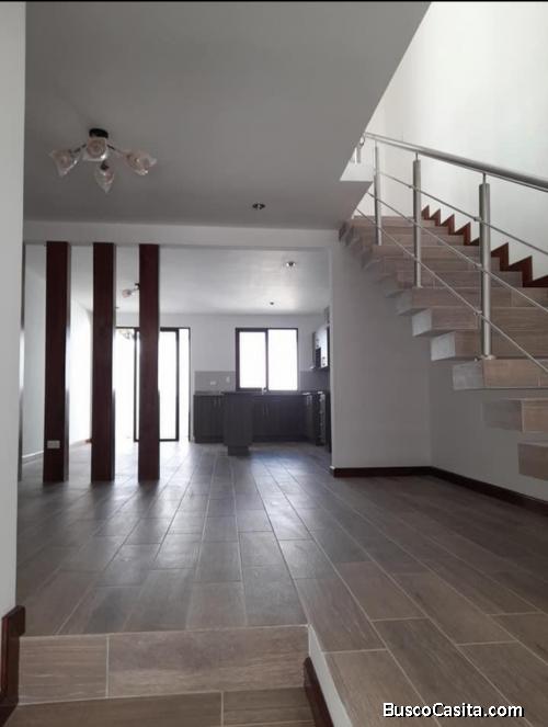 CASA  A ESTRENAR EN VENTA EN ZONA 16, HACIENDA REAL