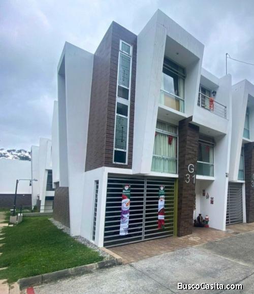 VENDO CASA EN CONDOMINIO CANTORIA ZONA 7 DE MIXCO