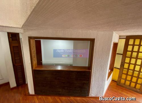 Casa para Oficina en Alquiler Zona 10, 9 Ambientes, 7 Parqueos, US$2,000