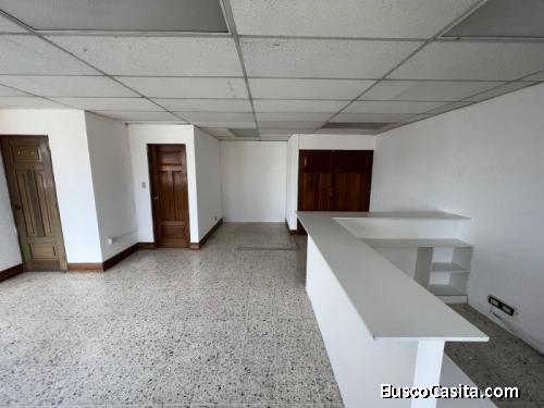 Oficina en renta en zona 10
