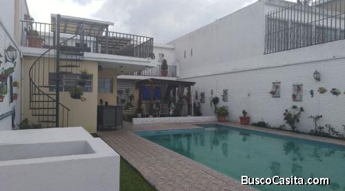 CASA EN VENTA EN AVENIDA INDEPENDENCIA, ZONA 2