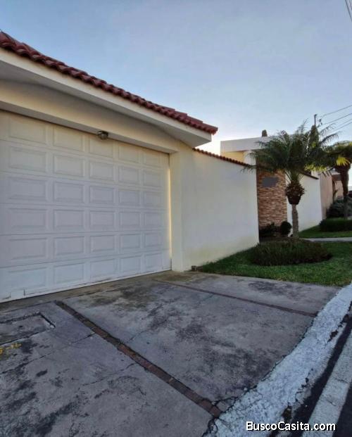 Hermosa casa en venta en San Cristóbal, Lomas de Balcones