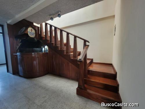 CASA DE 4 HABITACIONES EN VENTA, SANTA RITA 2, ZONA 2 DE MIXCO