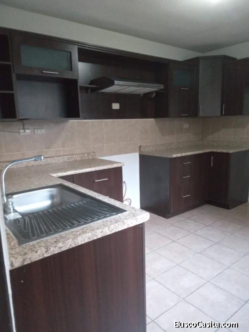 CASA EN VENTA EN MONTECRISTO CAES IDEAL PARA INVERSION 