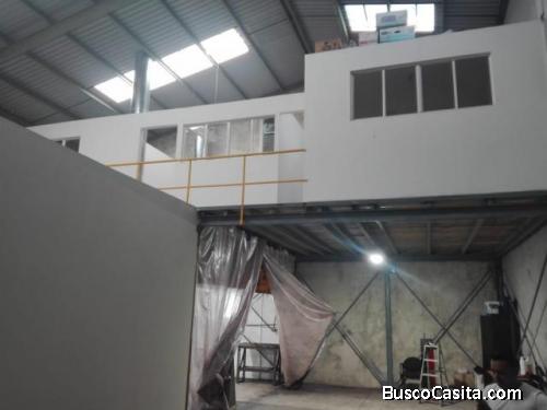 OFIBODEGA EN RENTA AVENIDA PETAPA ZONA 12