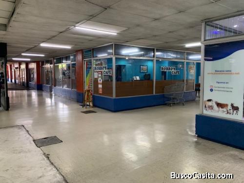 Local Comercial en Renta en Centro Comercial Zona 5
