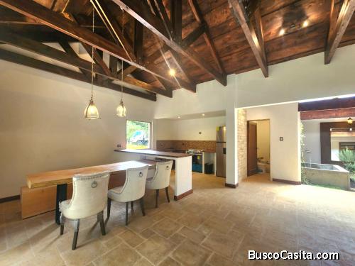 CASA EN HACIENDA NUEVA COUNTRY CLUB SAN JOSE PINULA