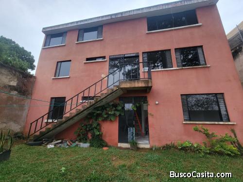 RENTO CASA AMPLIA EN ZONA 16 BOSQUES DE ALCALA