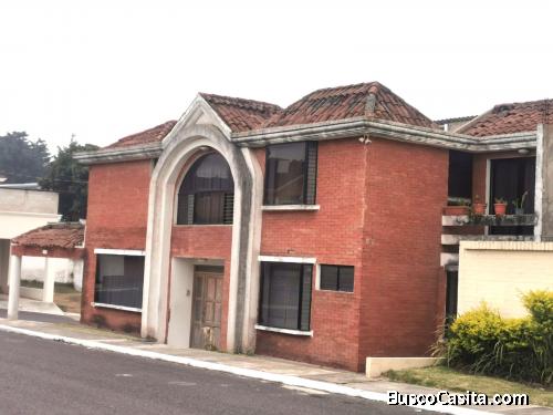 casa en venta en km 18.5 carreteraa el salvador, Santa Catarina Pinula.