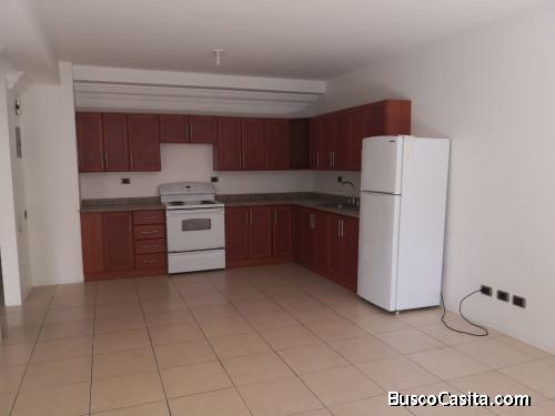 RENTO HABITACION ESTUDIO ZONA 16