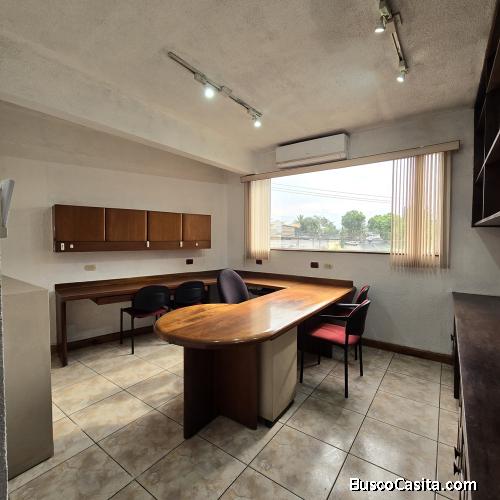 Oficina Amueblada en Renta en Zona 12