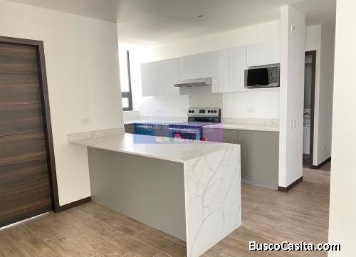 Apartamento en Alquiler Zona 13, 3 Habitaciones, Servicio, 150 m2, US$1,700