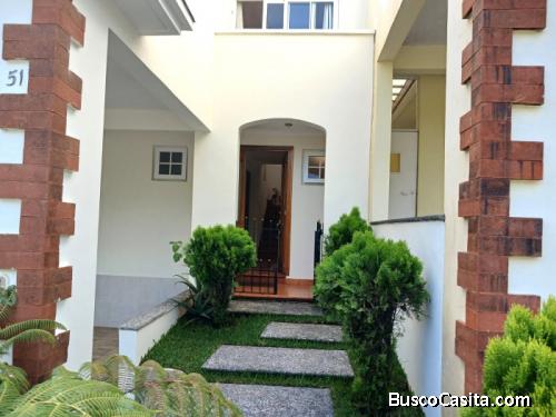 casa ne venta en Arrazola Fraijanes