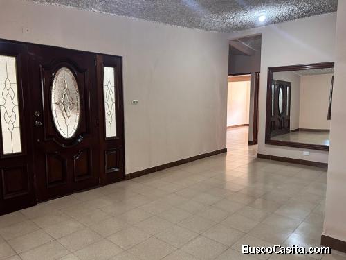 Venta de Casa Valle Dorado San Cristóbal zona 8 Mixco