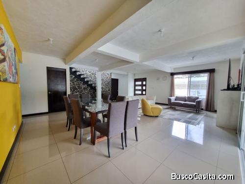 CASA EN VENTA EN MANANTIALES ZONA 4 DE FRAIJANES