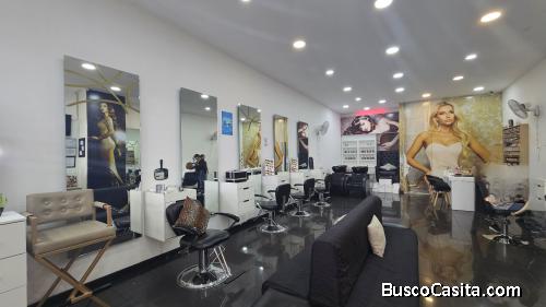 Vendo Local en Centro Comercial Pradera en Zona 10