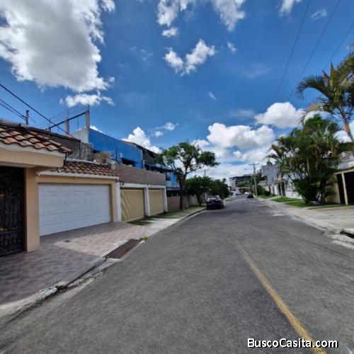 Casa en Renta en zona 15