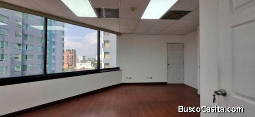 Oficina en renta en la Zona 10 Guatemala