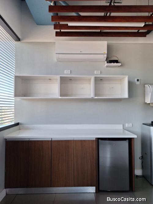 En Renta Oficina Amueblada Centro Comercial zona 3 Xela