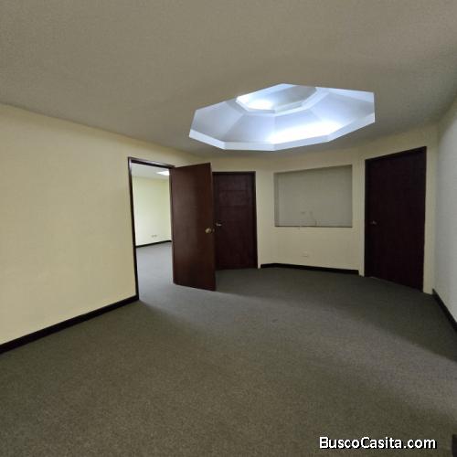 Oficina en alquiler en Edificio ejecutivo en zona 14