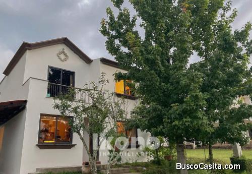 Amplia Casa con jardin Km 25 Fraijanes Guatemala