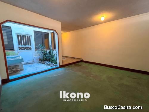 Amplia casa de 3 habitaciones en venta en Zona 5