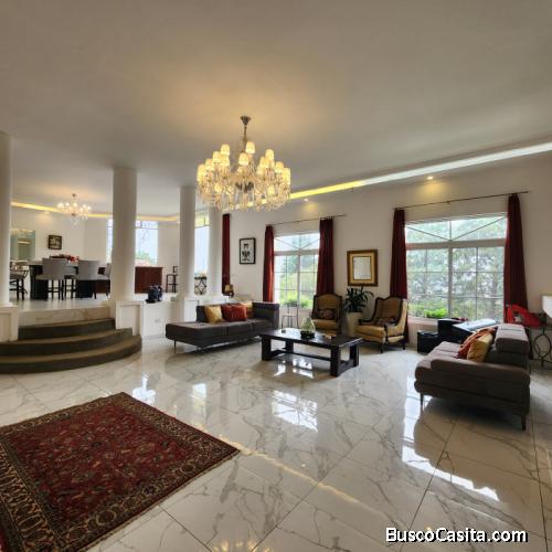 Casa en venta con 6 habitaciones Arrazola III