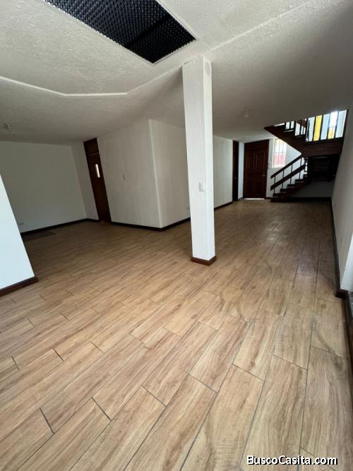 En Renta Casa en Residencial en zona 11