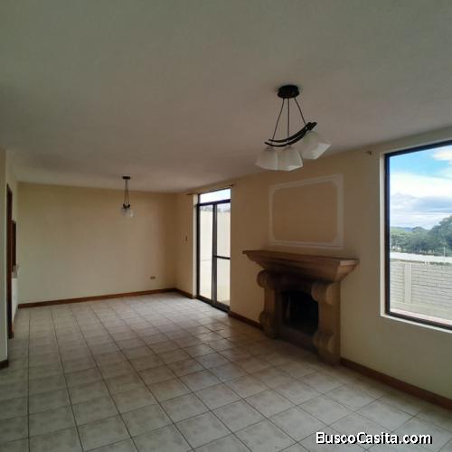 Casa en renta en Cruce a Santa Elena Barillas