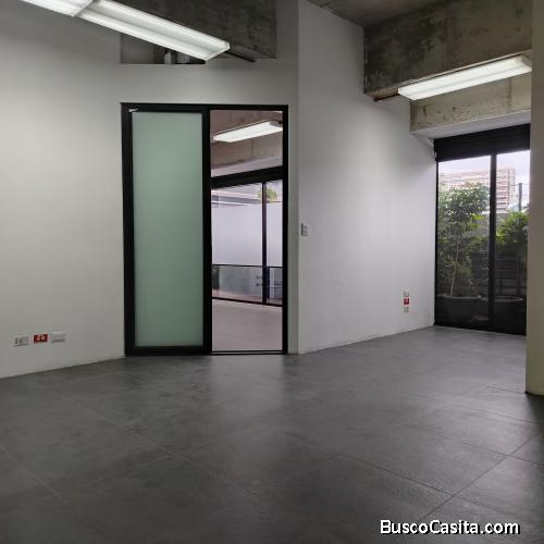 Oficina en Renta en Design Center Zona 10 Ciudad de Guatemala