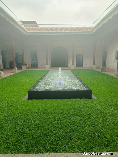 Elegante local comercial en renta en el corazón del centro histórico en la zona 1!