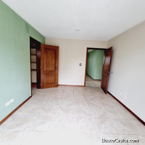 Casa en Venta 3 Niveles en Villas de EntreVerdes CAES