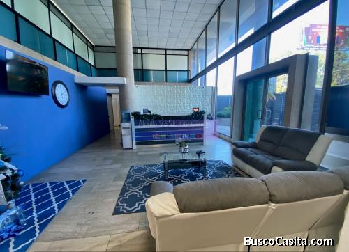 Edificio en Alquiler Zona 10, 72 Ambientes, 2,034 m2, 40 Parqueos, US$25,000