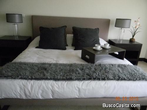 RENTO AMPLIA CASA EN JARDINES DE SAN ISIDRO CASA CAMPO ZONA 16