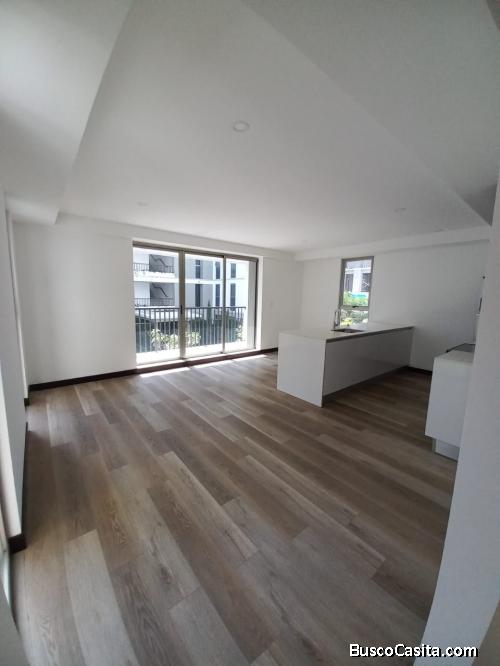 Apartamento en renta zona 13  Iridia