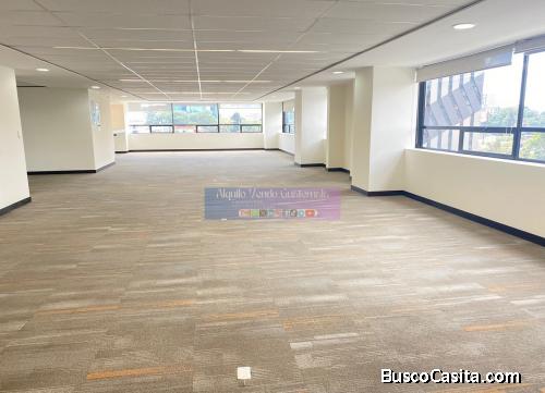 Oficina en Venta Zona 10, 1 Ambiente, 264 m2, US$485,000